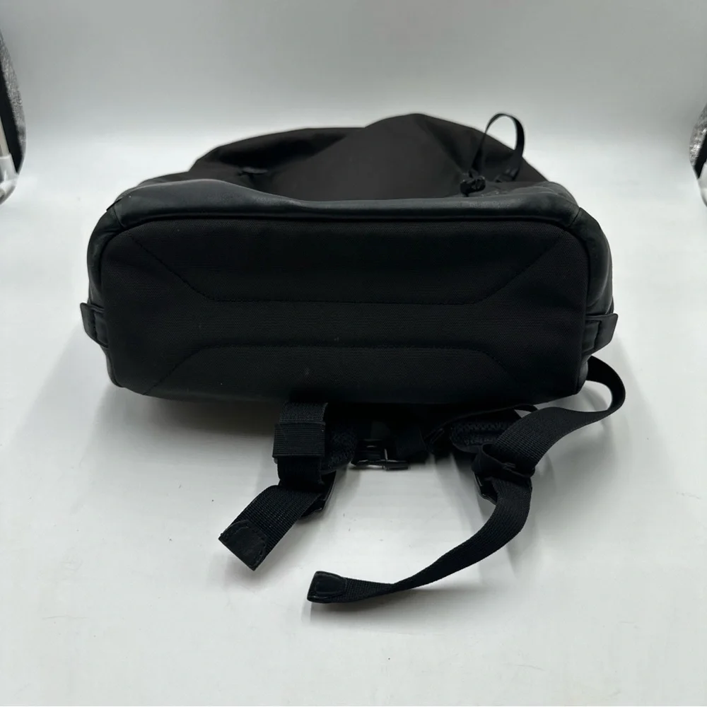Tumi pre owned